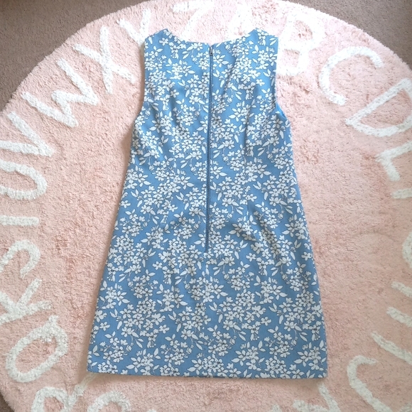 Alice & Olivia 8 - Picture 7 of 8